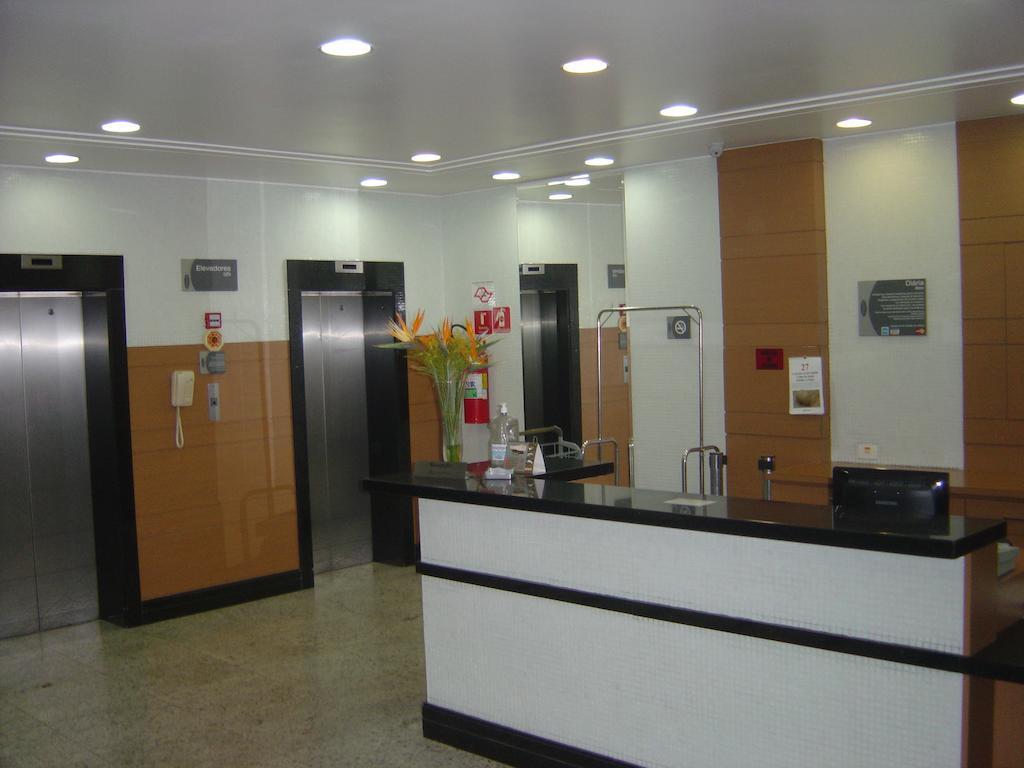 Hotel Domani กัวรูยุส ภายนอก รูปภาพ