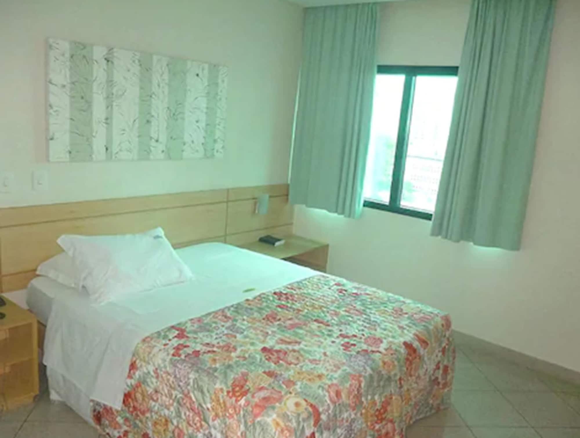 Hotel Domani กัวรูยุส ภายนอก รูปภาพ