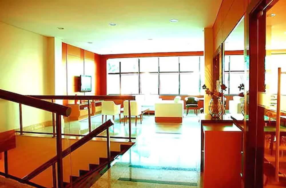 Hotel Domani กัวรูยุส ภายนอก รูปภาพ