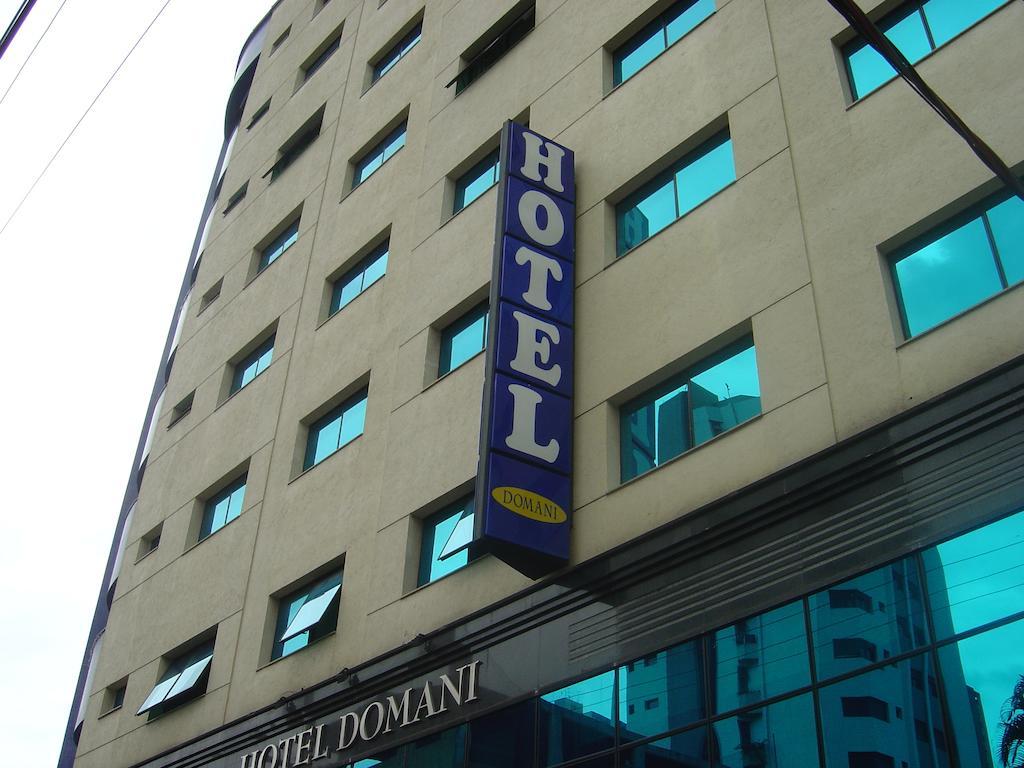 Hotel Domani กัวรูยุส ภายนอก รูปภาพ