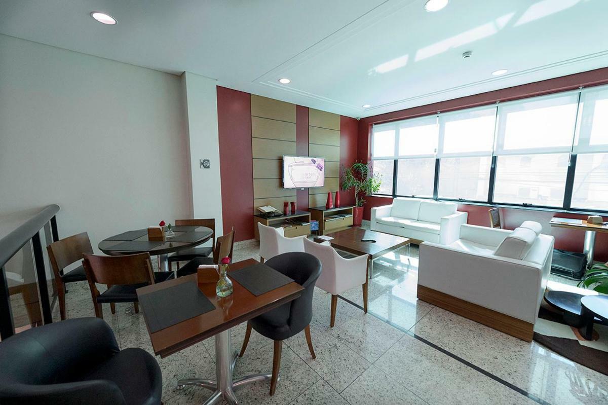 Hotel Domani กัวรูยุส ภายนอก รูปภาพ